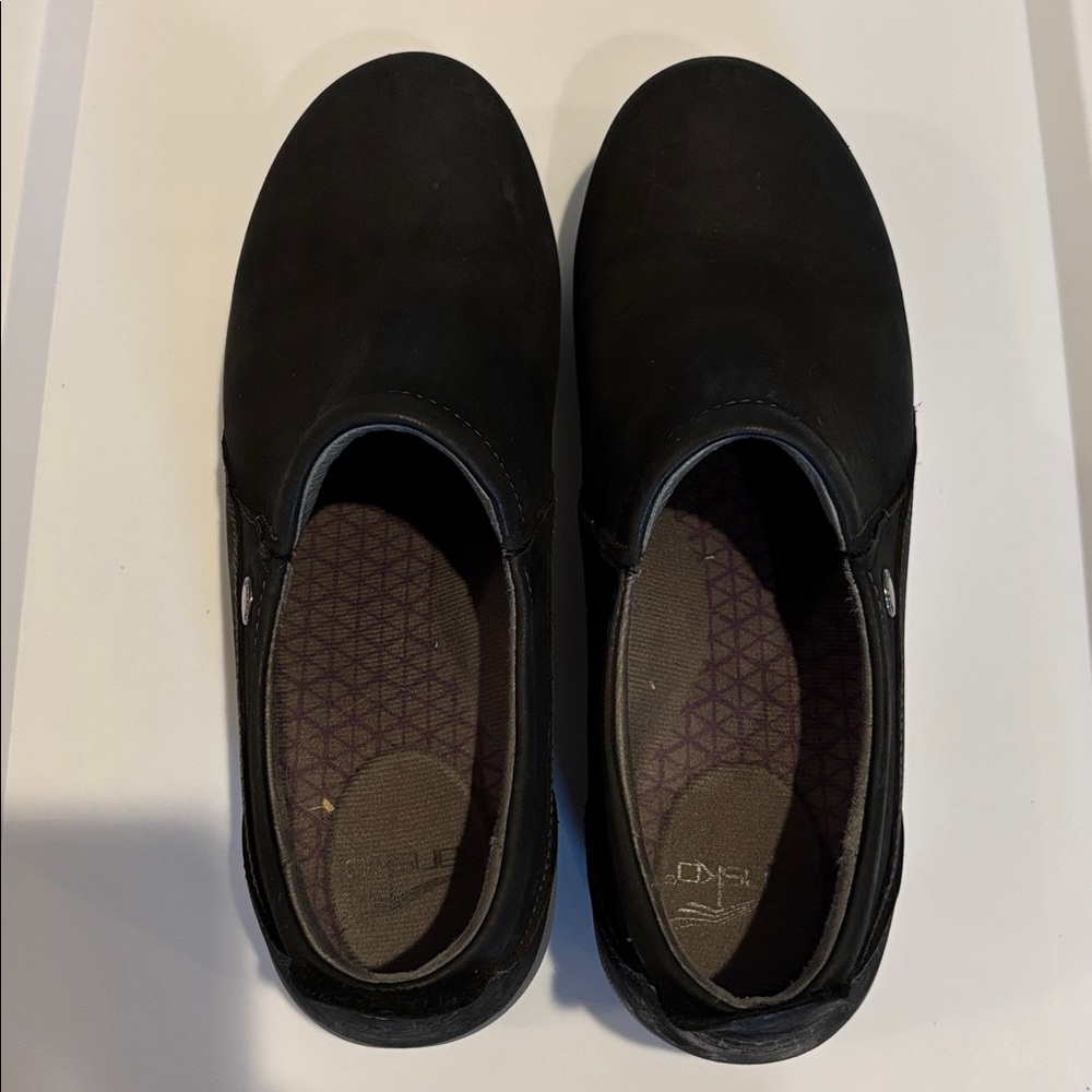 Dansko XP 2.0 Black Leather Clogs Womens SZ 39 Vibram Non Slip Nurse Work Shoes - Picture 3 of 8